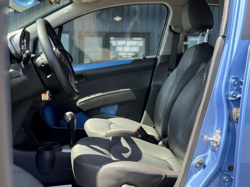 Used 2014 Chevrolet Spark LT FWD image 9