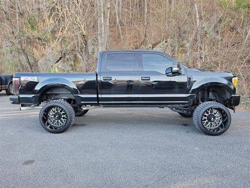 Used 2018 Ford F250 XLT image 24