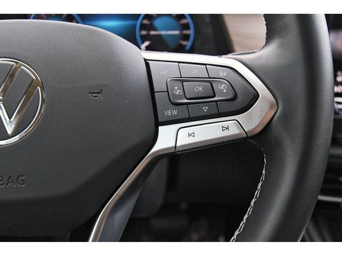Used 2025 Volkswagen Atlas SE FWD image 22