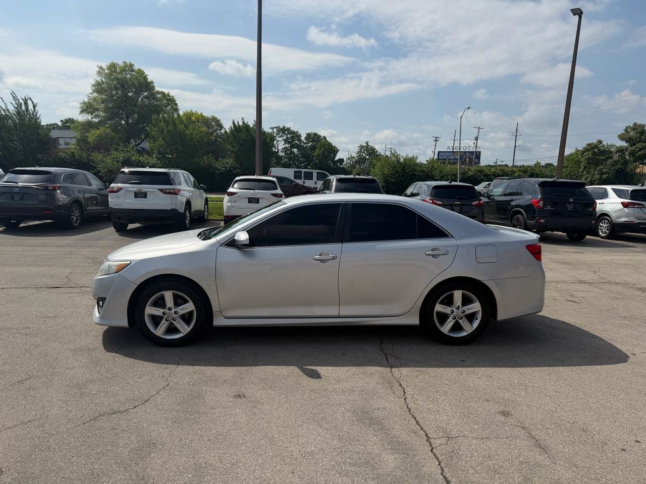 Used 2014 Toyota Camry SE w/ Fleet Convenience Package FWD image 6
