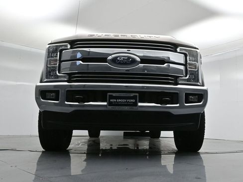 Certified 2018 Ford F250 Lariat w/ Lariat Ultimate Package image 46