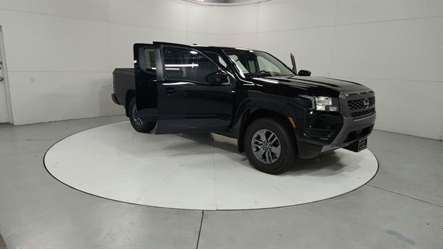 Certified 2025 Nissan Frontier SV RWD image 9