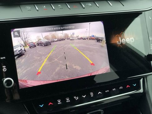 New 2026 Jeep Grand Cherokee Limited AWD/4WD image 29