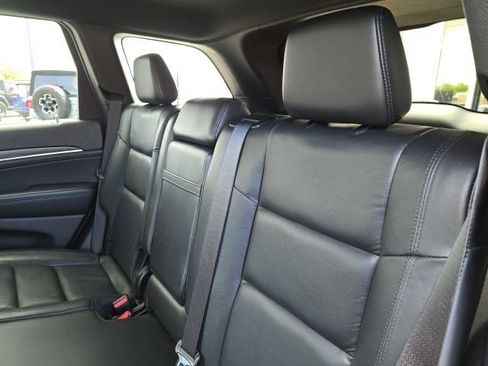 Used 2019 Jeep Grand Cherokee Limited AWD/4WD image 29