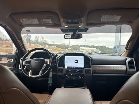 Used 2022 Ford F350 Lariat w/ Lariat Value Package image 12