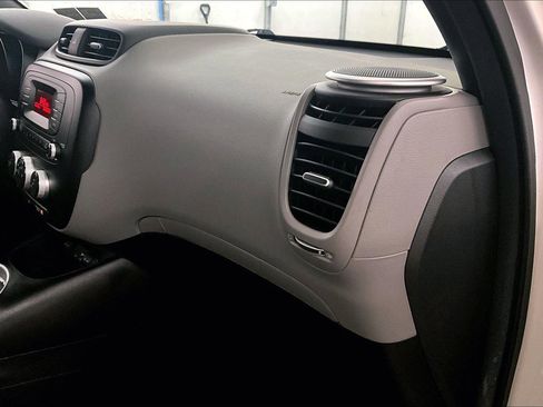 Used 2016 Kia Soul image 15