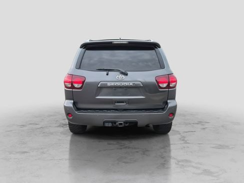 Used 2019 Toyota Sequoia SR5 AWD/4WD image 7