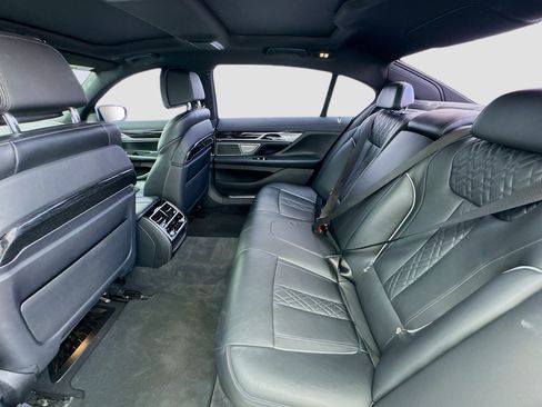 Used 2020 BMW 740i w/ M Sport Package RWD image 16