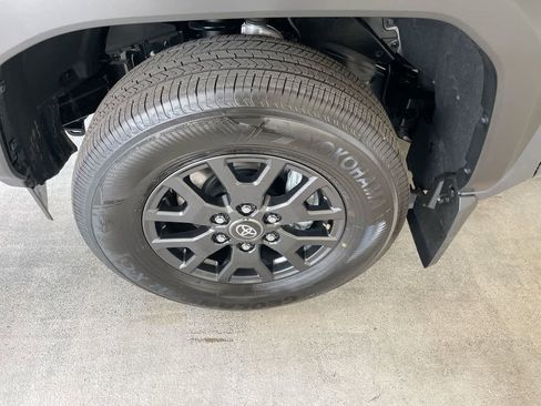 New 2026 Toyota 4Runner SR5 AWD/4WD image 10