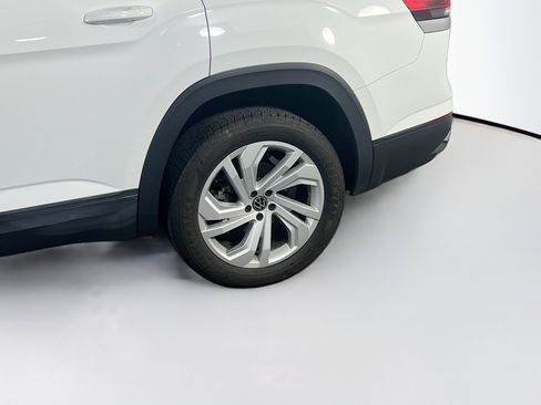 Used 2023 Volkswagen Atlas SE image 30