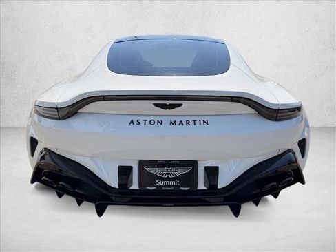 Used 2025 Aston Martin V8 Vantage Coupe RWD image 4