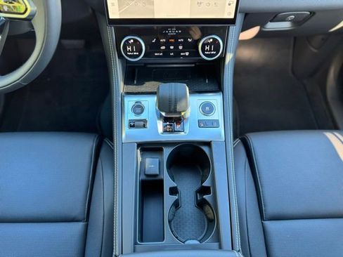 New 2026 Jaguar F-PACE R-Dynamic S image 31