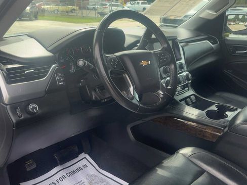 Used 2020 Chevrolet Suburban LT RWD image 14