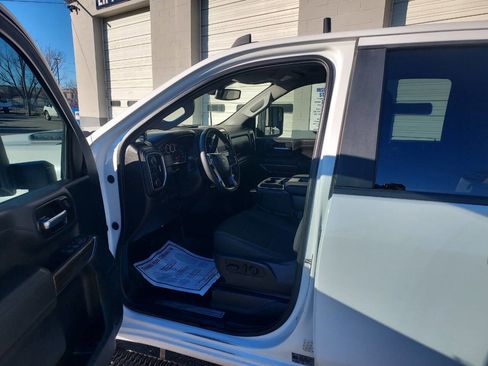 Used 2022 Chevrolet Silverado 2500 LT w/ Convenience Package image 9