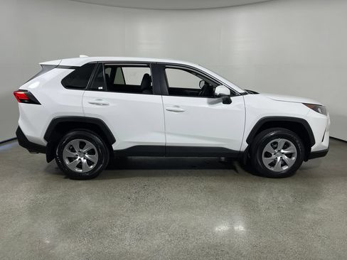 Certified 2022 Toyota RAV4 LE FWD image 2