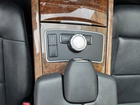 Used 2013 Mercedes-Benz E 350 4MATIC Sedan image 27