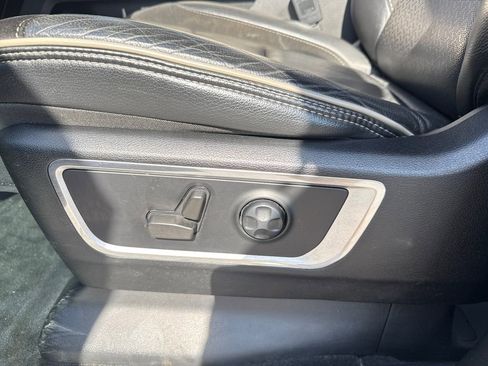 Used 2021 RAM 1500 Laramie AWD/4WD image 13