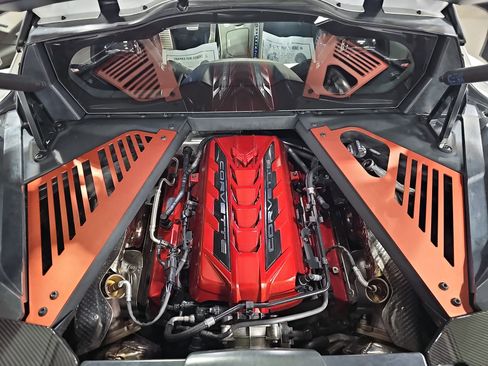 Used 2023 Chevrolet Corvette Stingray Premium Cpe w/ Z51 Performance Package RWD image 32