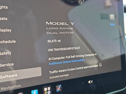 Used 2024 Tesla Model Y Long Range AWD/4WD image 37
