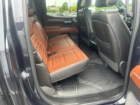 Used 2024 GMC Sierra 1500 Denali Ultimate AWD/4WD image 13