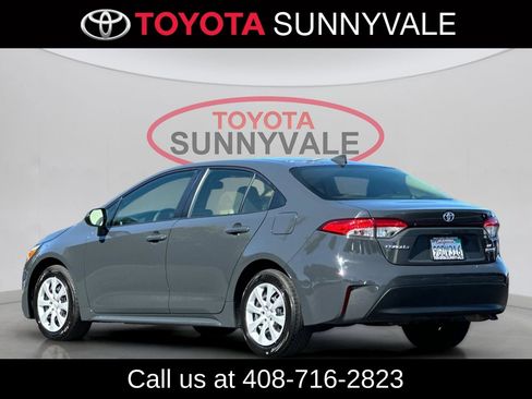 Used 2023 Toyota Corolla LE w/ Carpet Mat Package (TMS) FWD image 8