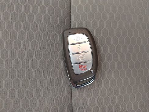 Used 2020 Hyundai Elantra Value Edition w/ Cargo Package (C1) image 32