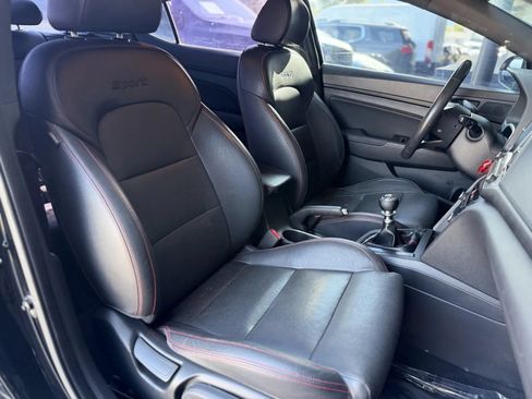 Used 2017 Hyundai Elantra Sport FWD image 19