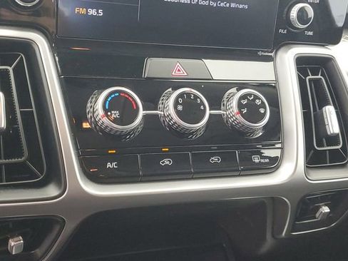 Used 2022 Kia Sorento LX image 28