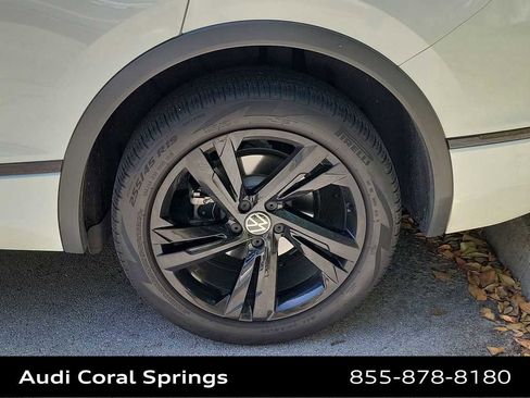 Used 2023 Volkswagen Tiguan SE R-Line FWD image 22