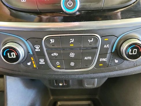 Used 2024 Chevrolet Traverse LT w/ LPO, Floor Liner Package AWD/4WD image 30