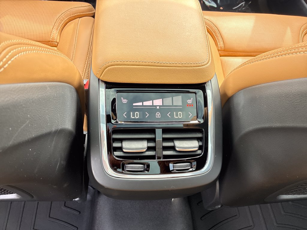 Used 2022 Volvo XC60 B6 Inscription w/ Advanced Package AWD/4WD image 21