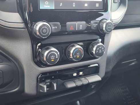 New 2026 RAM 2500 Tradesman w/ Chrome Appearance Group AWD/4WD image 14