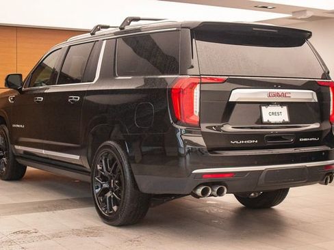 Used 2022 GMC Yukon XL Denali w/ Denali Premium Package image 8