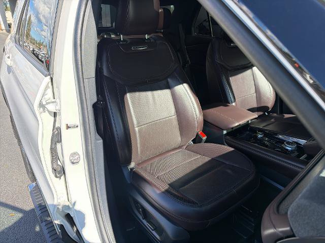 Certified 2025 Ford Explorer Platinum AWD/4WD image 9