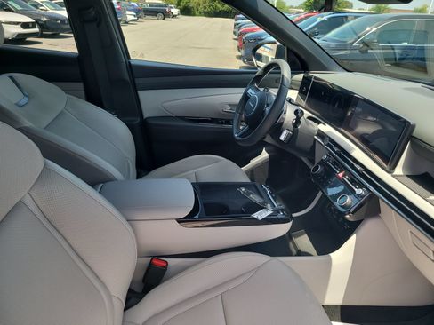 Used 2025 Hyundai Tucson Limited AWD/4WD image 29
