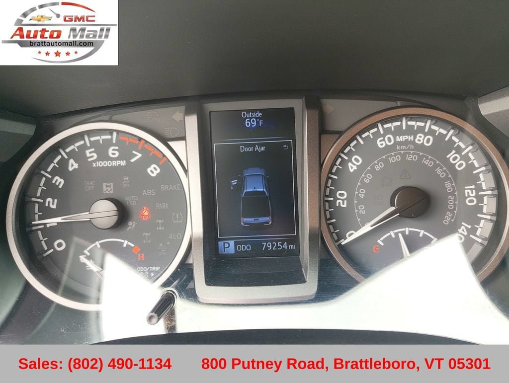 Used 2020 Toyota Tacoma TRD Sport w/ Technology Package AWD/4WD image 17