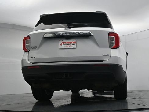 Used 2020 Ford Explorer XLT w/ Class III Trailer Tow Package AWD/4WD image 35