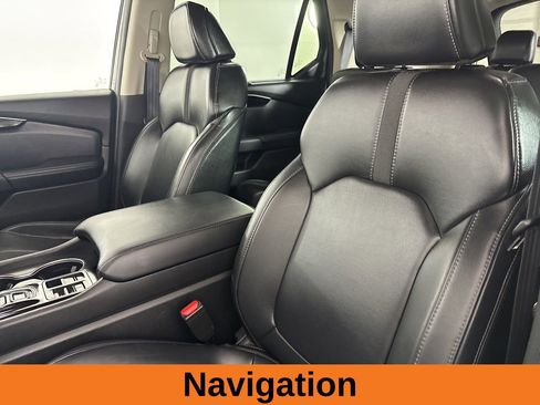 Used 2024 Honda Pilot Touring image 10