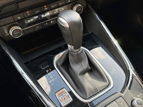 Used 2023 MAZDA CX-9 Touring image 32