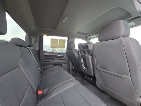 Used 2023 Chevrolet Silverado 1500 LT AWD/4WD image 27