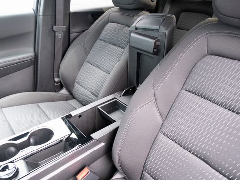 New 2026 Chevrolet Equinox LT image 9