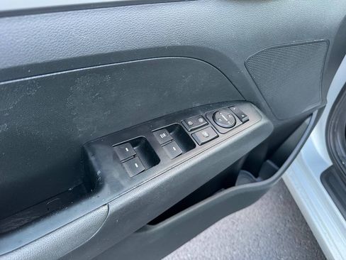 Used 2020 Hyundai Elantra SE w/ Cargo Package (C1) FWD image 13