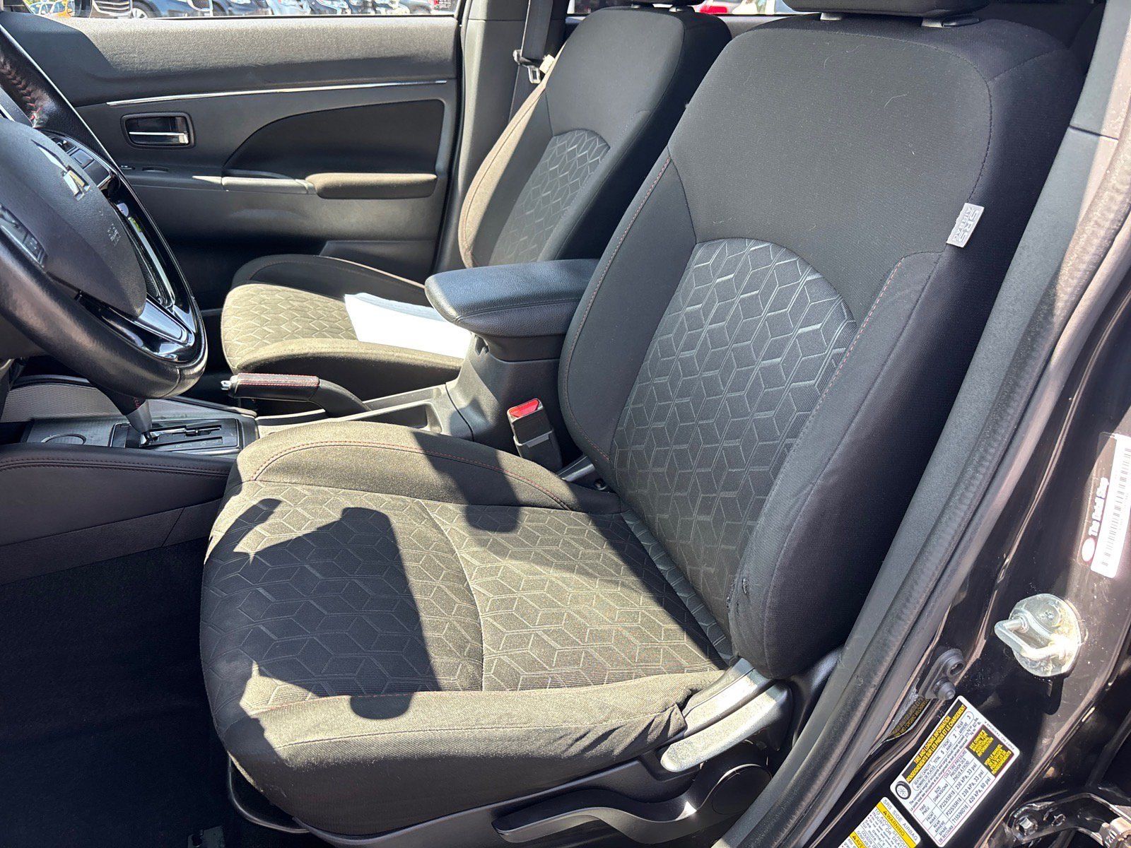 Used 2020 Mitsubishi Outlander Sport Black Edition FWD image 11
