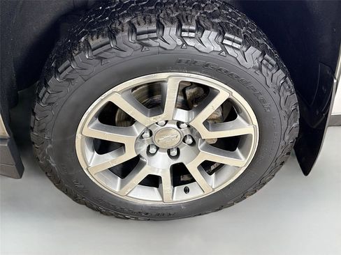 Used 2018 Chevrolet Silverado 1500 LT image 28