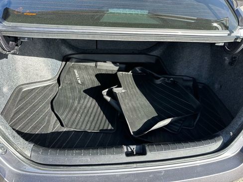 Used 2021 Honda Accord Touring image 23