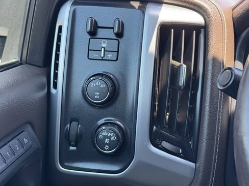 Used 2017 GMC Sierra 3500 SLT w/ Duramax Plus Package AWD/4WD image 22
