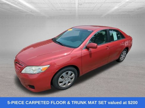 Used 2011 Toyota Camry LE FWD image 4