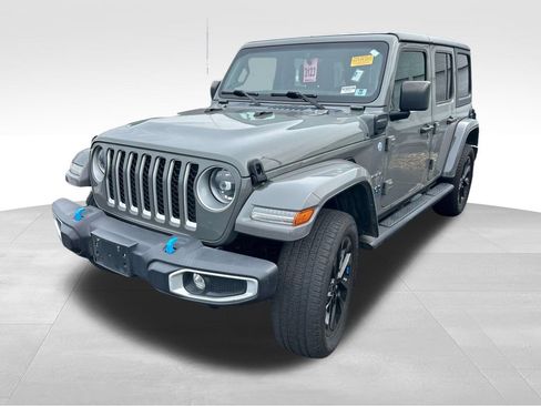 Used 2023 Jeep Wrangler Unlimited Sahara AWD/4WD image 4