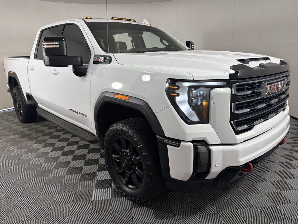 Used 2024 GMC Sierra 2500 AT4 w/ AT4 Premium Plus Package AWD/4WD image 11