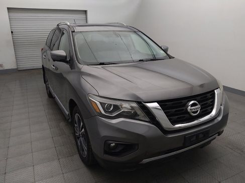 Used 2017 Nissan Pathfinder Platinum w/ Cargo Package FWD image 14